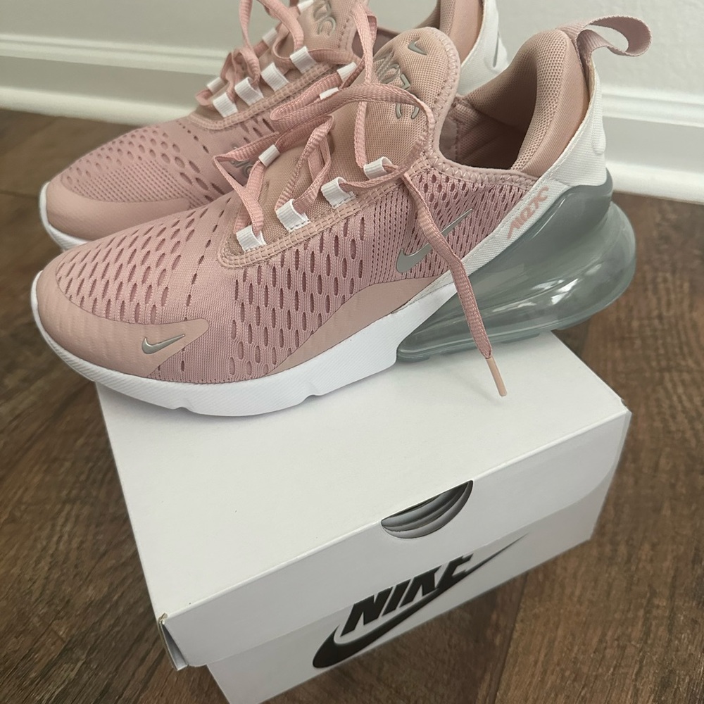Nike Air Max 270 Pink and White Sneakers